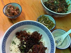 -沪西老弄堂面馆(定西路店)