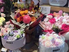 -谷莠子花艺气球派对·绿植造景·花艺沙龙(东海缤纷天地店)