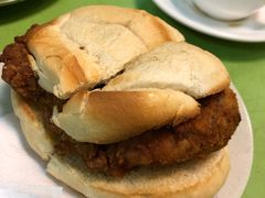 猪扒包-胜利茶餐室