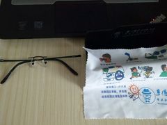 -罗伯特眼镜·蔡司官方授权(罗湖国贸店)