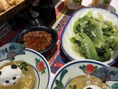 -刘姐啤酒鱼民族演艺餐厅(西街总店)