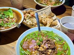 -八月美食小馆(银泰城总店)