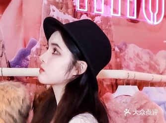 Miu Miu又甜又酷的雪山俱乐部主题展