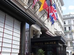 -Cafe Sacher(WIEN)