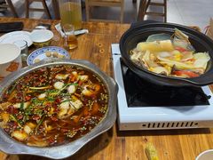 -乡土特色.冷锅鱼.牦牛肉汤锅