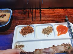苏尼特金质烤羊排-三个蒙古大叔羊肉串(大宁店)