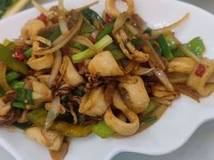 -覃记海鲜美食餐厅