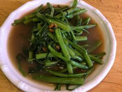 -J Daeng Seafood