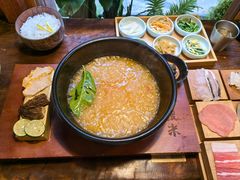 -银米·云南传统过桥米线(双廊黑金冠店)