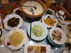 -松沪名灶·豆浆鱼头·新上海菜(飞航吾悦广场店)