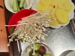 -潮火锅·麻辣牛肉火锅(观音桥方圆·LIVE店)