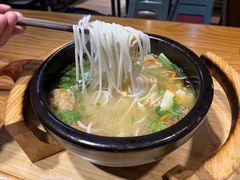 -勺子米线·云南传统小吃市集(四方街店)