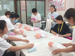 -爱月宝月嫂·育儿嫂