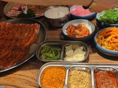 -明洞阿姨·韩式酱蟹烤肉·创意料理(三元桥店)