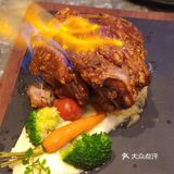 探店 | 德国餐厅也可以这么酷炫时尚