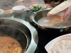 -三里屯土灶炖公鸡地锅鸡(江东店)