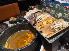 -芸山季·云南山珍菌火锅(人民广场来福士店)