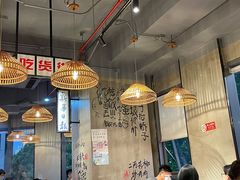 大堂-炉小二铜锅牛蛙•川湘菜(三里屯店)