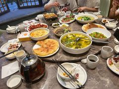 -湘西小馆(滨河路店)