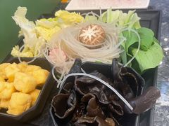 -一席地·本地鸡窝·杭帮鸡火锅(萧山银隆百货店)