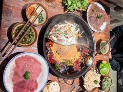 -周小明火锅(黑金冠社区店)