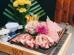 -铭牛烧肉·和牛海鲜自助(高新月牙湖店)