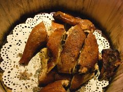 -胡桃里音乐餐厅(陶溪川店)(川湘赣菜·世界百大酒庄直供红酒·音乐表演)
