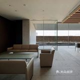 今日分享写字楼里面的办公室