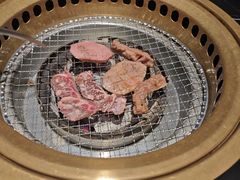 -山川小町·极番烧肉(新地假日广场店)