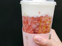 霸气芝士草莓-奈雪的茶(金鹰广场店)