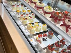 -花花卷卷·鲜食蛋糕(静安久光百货店)