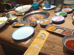 -明洞阿姨·韩式酱蟹烤肉·创意料理(三元桥店)