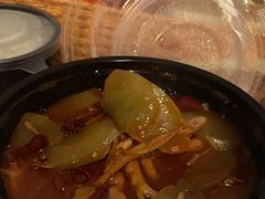 -卡罗酒店(东门晒布地铁站店)