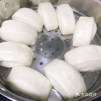 好吃 还有胡辣汤 也不知道什么时候才能出去
