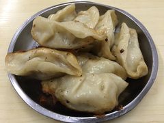 -黄阿姨锅贴大王(万航渡路店)