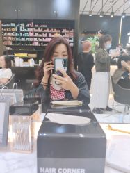 -HAIR CORNER