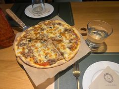 深海金枪鱼比萨-LUCCA卢卡西班牙海鲜饭(远洋广场店)