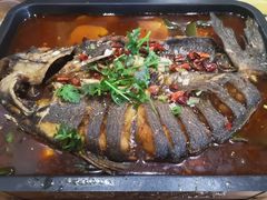 东镇给力烤鱼-老东镇啤酒屋海鲜加工·蒸汽海鲜·海鲜烧烤(台东店)