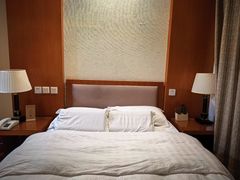 -上海南泉酒店(塘桥地铁站店)