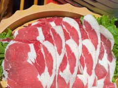 -老牌坊云南鱼豆花火锅(爱建店)