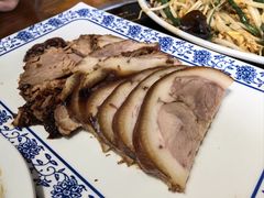 -老天桥酱肉烧饼夹肘子(天桥店)