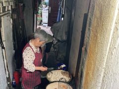 -仓桥直街臭豆腐