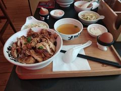 -熊吞·大碗丼烧肉饭(济宁万达广场店)