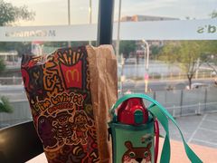 -麦当劳(展览路店)