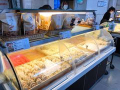 面包甜点陈列柜-清真全盛斋传统糕点(许士庙店)