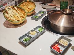 -喃喃椰·糟粕醋·椰子鸡火锅(七堡花园店)