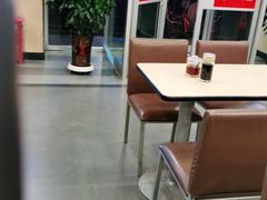 大堂-李先生牛肉面大王(东营友谊广场店)
