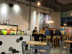 用餐区-HELLO 27 意面·沙拉·帕尼尼