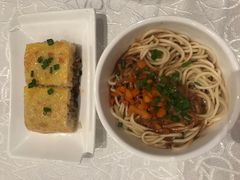 金牌豆皮、热干面-亢龙太子酒轩(东湖店)