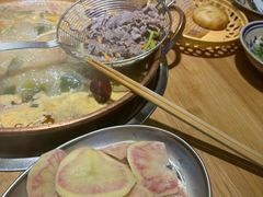 -洱火云南酸菜牛肉火锅(石景山当代商城店)